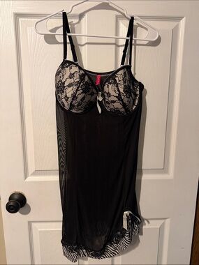 Black Lace Mesh Chemise with Zebra-Trim